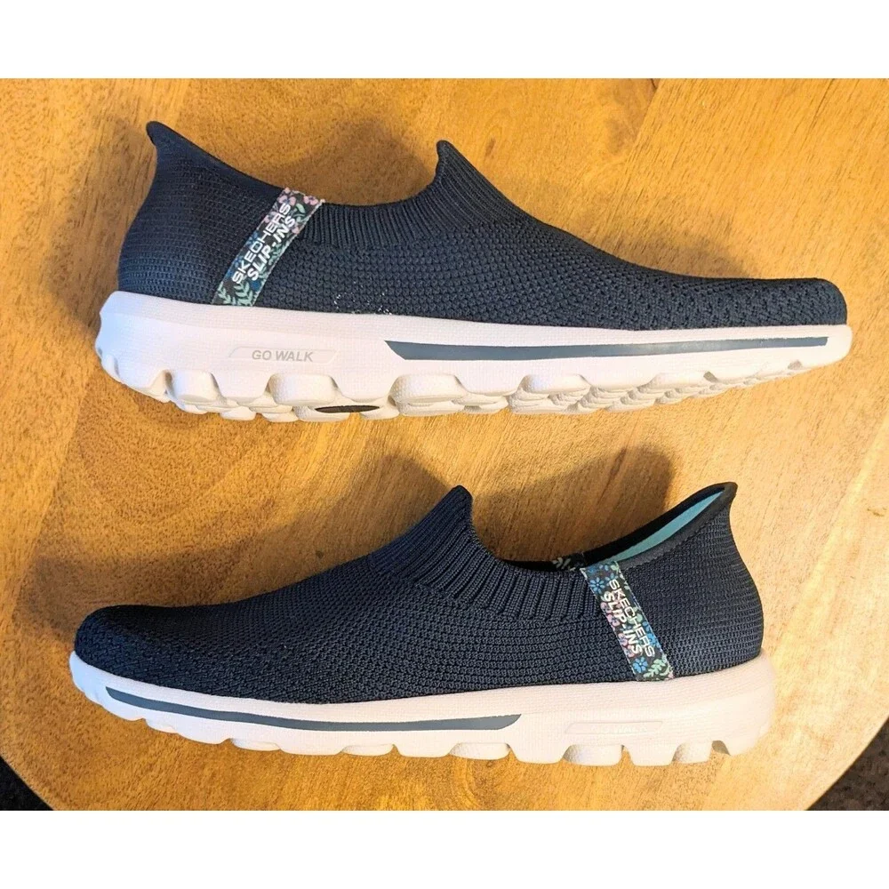 Skechers go walk